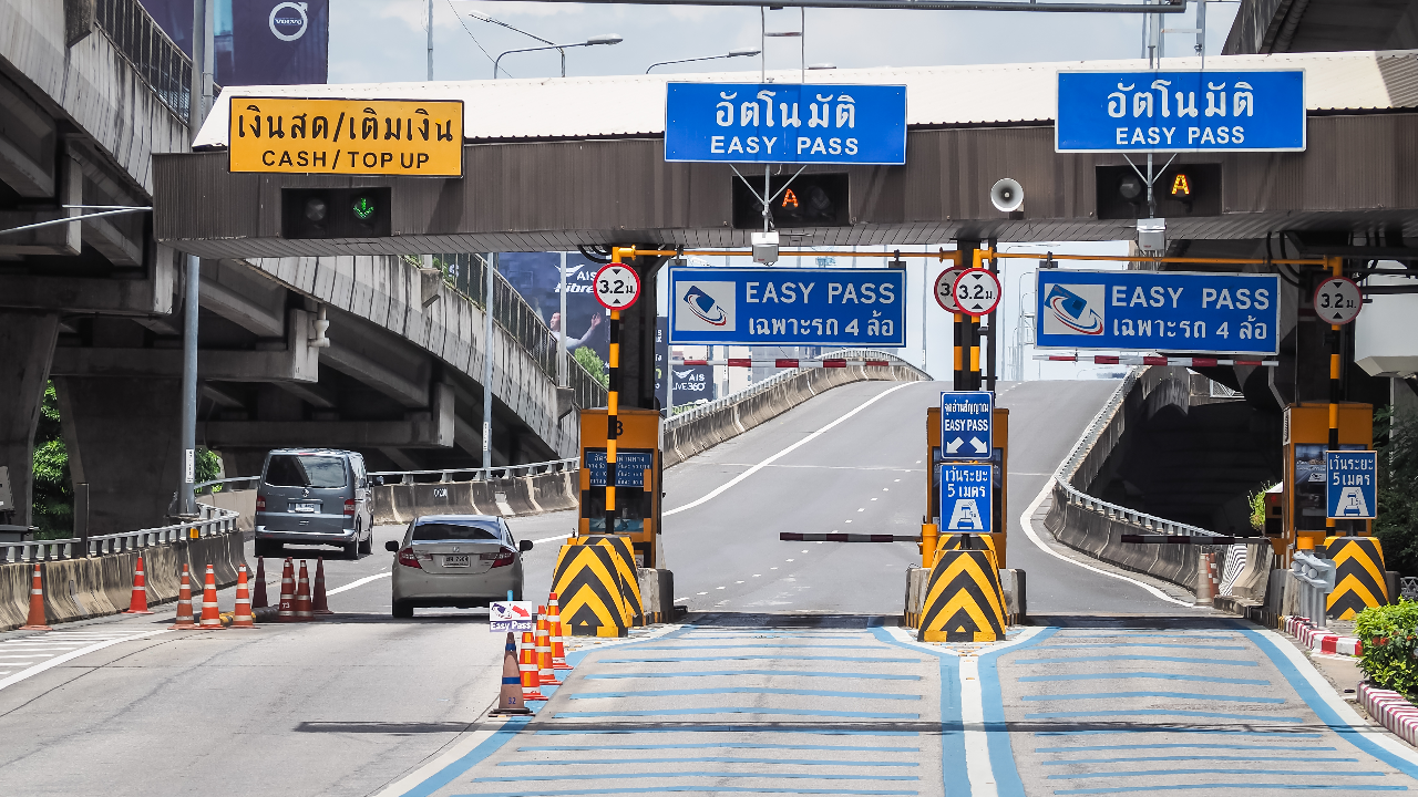 เปิดของขวัญปีใหม่รัฐบาล 3 กระทรวง ขึ้นทางด่วนฟรี-ตรึงราคาน้ำมันทุกชนิด