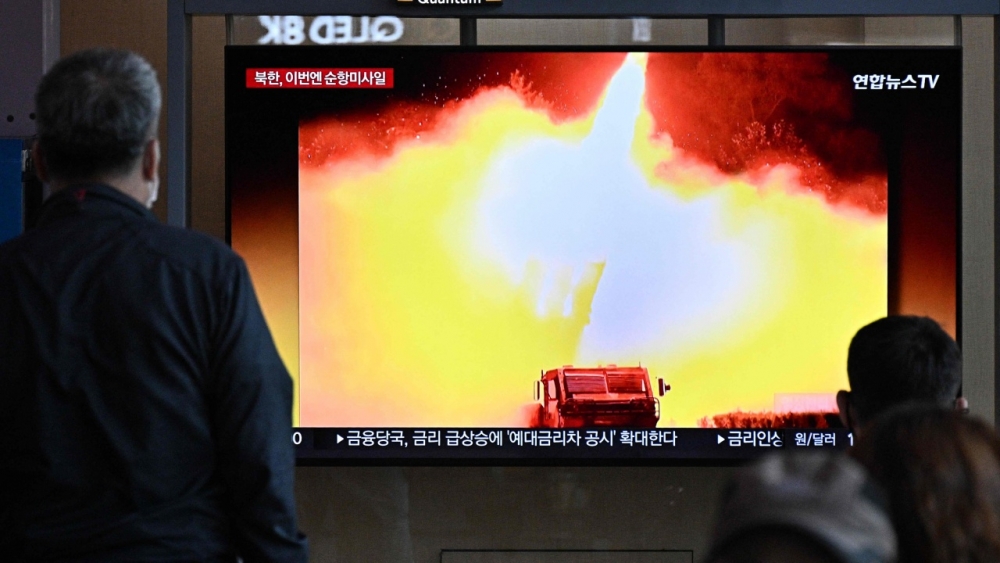 เกาหลีเหนือยิงขีปนาวุธ 2 ลูกตกนอกชายฝั่งตะวันออก