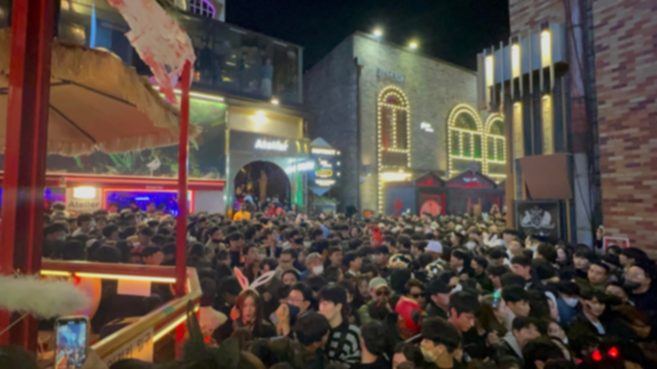 โซเชียลร่วมอาลัย งานฮาโลวีน "อิแทวอน" ติดแฮชแท็ก #prayforitaewon ขึ้นเทรนด์ต่อเนื่อง