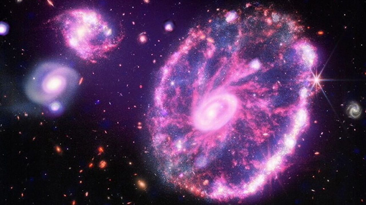 เผยภาพจาก 2 กล้องโทรทรรศน์อวกาศที่น่าทึ่ง