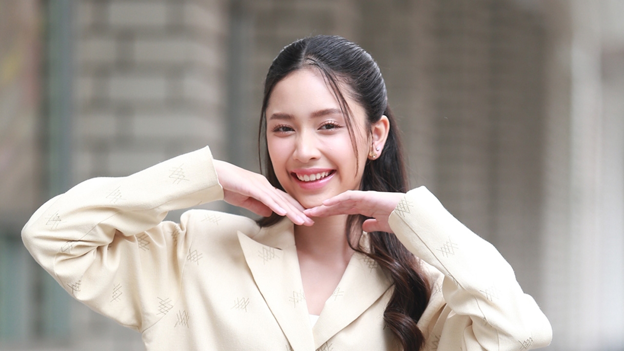 “ปิ่น-ชรินพร” โชว์ฝีมือละครหลังข่าวเรื่องแรก ปลื้มเรตติ้ง “ป้อมปางบรรพ์” พุ่งต่อเนื่อง