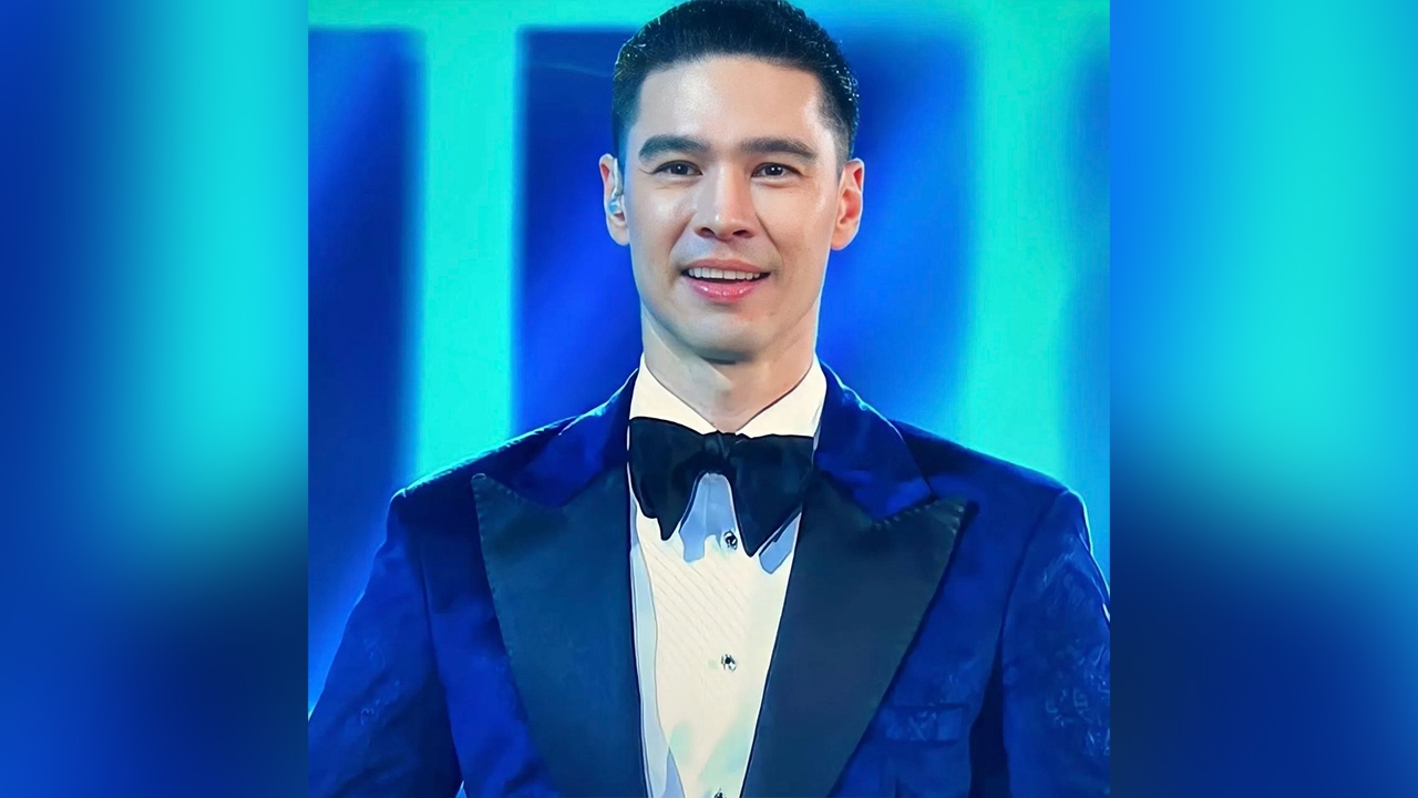 หล่อตะโกน แมทธิว ทำแฟนนางงามละสายตาไม่ได้เลย หลังรับหน้าที่พิธีกรเวทีโลก 