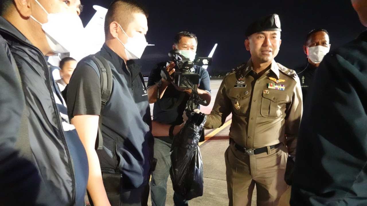 ตร.ควนโดน ตามปืน เอ็ม 4 สภ.ปากเกร็ด ส่งคืน "บิ๊กโจ๊ก" ได้อีก 3 กระบอก