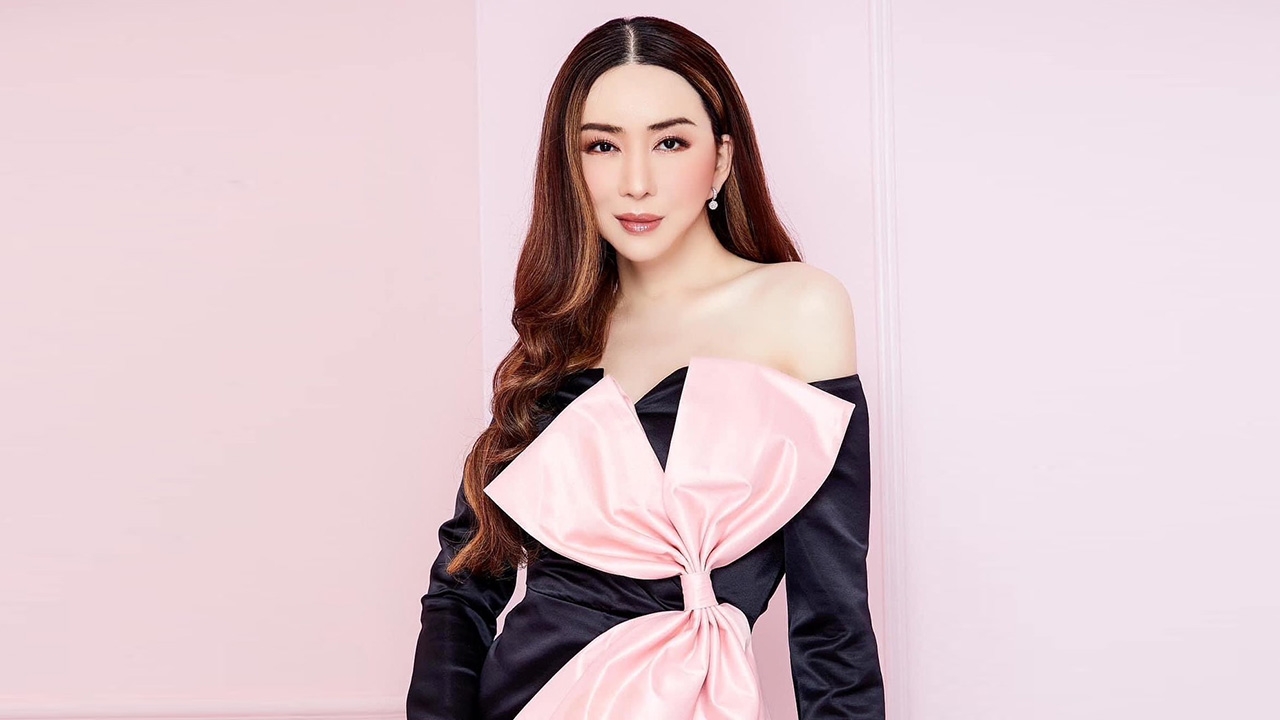 เปิดประวัติไม่ธรรมดา แอน จักรพงษ์ เจ้าของ Miss Universe คนใหม่ เป็นใครมาจากไหน