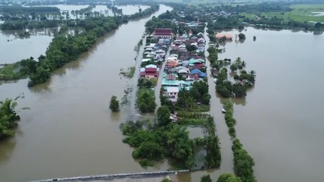 แม่น้ำชียังวิกฤติ ท่วมร้อยเอ็ด 10 อำเภอ ไร่นาเสียหายแล้วกว่า 3 แสนไร่