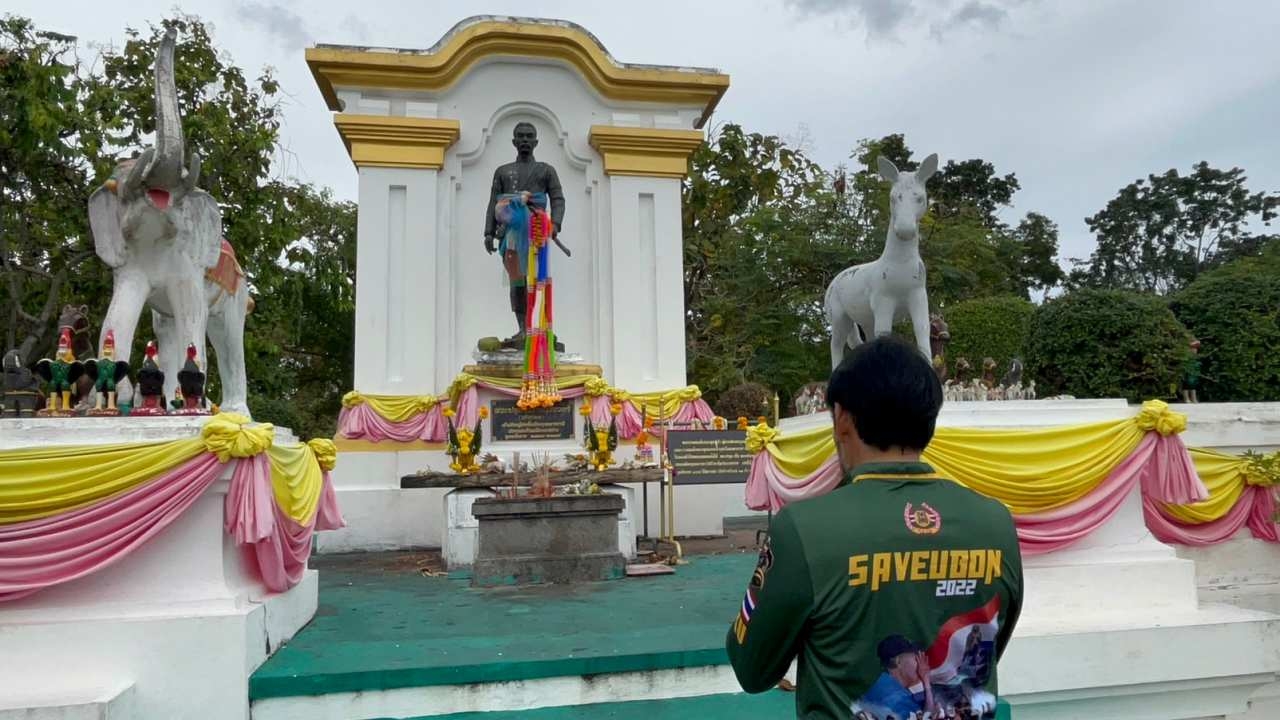 บิณฑ์ กราบเจ้าคำผง หลังช่วยชาวอุบลฯ สำเร็จ เผยเตรียมปิดภารกิจ 29 ต.ค.นี้