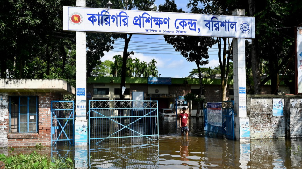 ไซโคลน "ศรีตรัง" ถล่มบังกลาเทศ ยอดเสียชีวิตพุ่ง 35 ศพ 