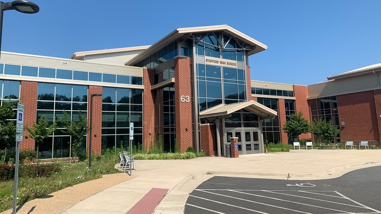 ครูสหรัฐฯ มึน นักเรียนป่วยคล้ายไข้หวัดใหญ่ครึ่งโรงเรียน ร่วม 1,000 คน