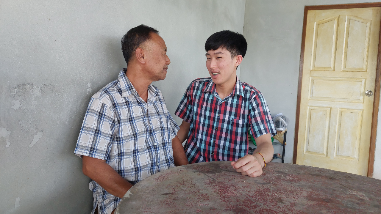 เปิดใจ "น้องต้าร์-ลุงจรัล" คู่รักชายรักชาย อายุห่าง 32 ปี อยู่ด้วยกันนาน 8 ปี