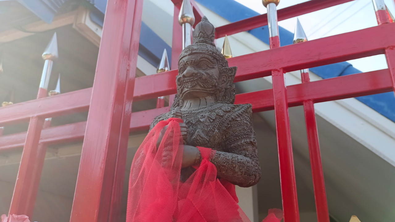 คนดวงดีถูกหวยกว่า 4 แสน แก้บน "ท้าวเวสสุวรรณ" เผยเลขเด็ดมงคลงวดนี้