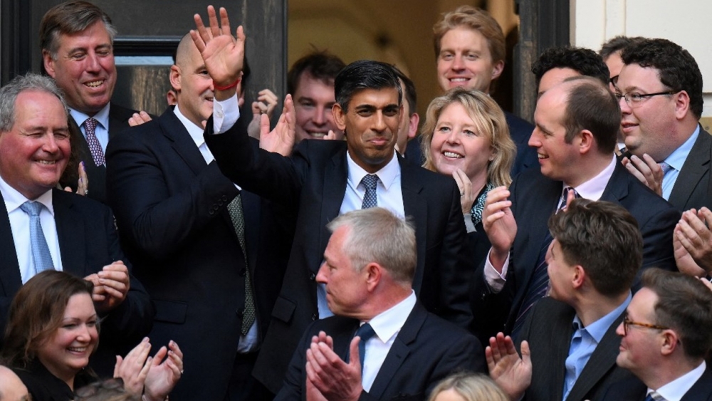 คู่แข่งถอนตัวหมด ‘ริชี สุนัค’ เป็นว่าที่นายกรัฐมนตรีอังกฤษคนใหม่