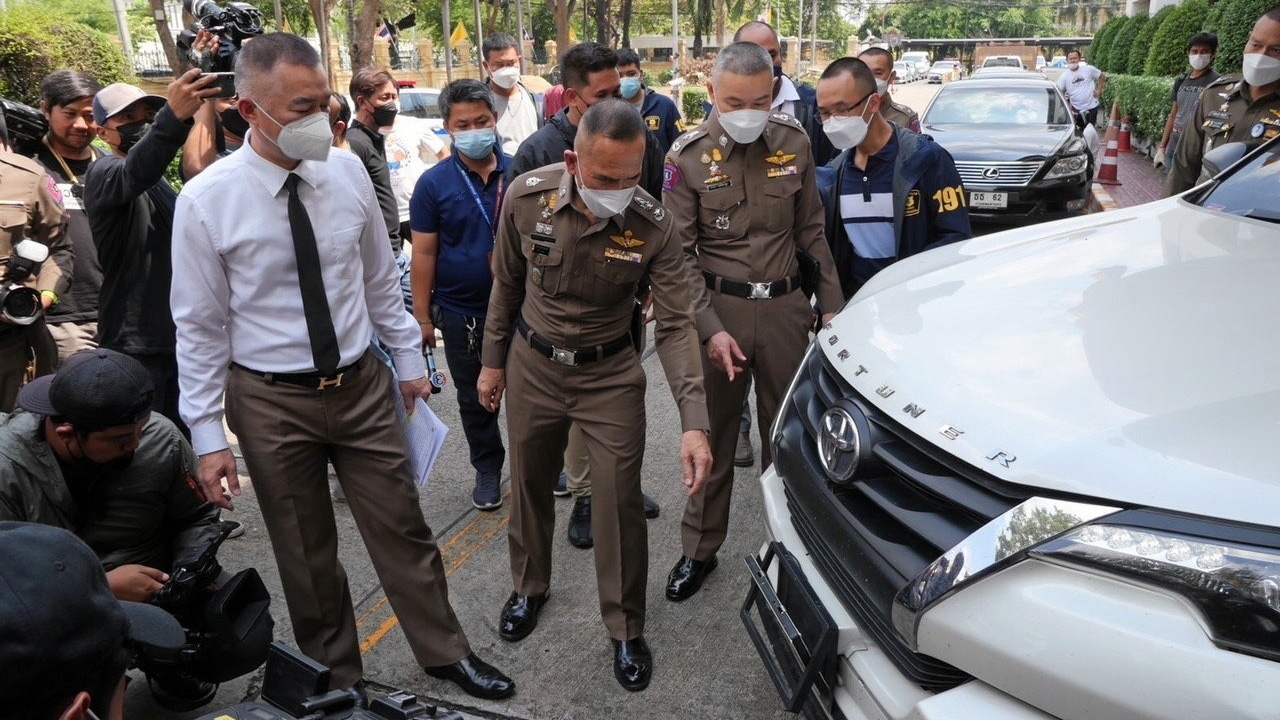 ตบตา ตร.