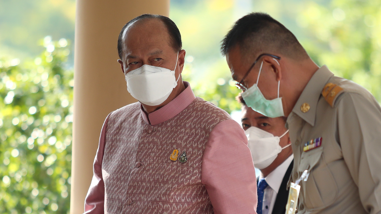 มท.1 ย้ำ ทุกอย่างต้องเป็นไปตามกฎหมาย ปม 6 อส. เรียกรับผลประโยชน์ค้ายา