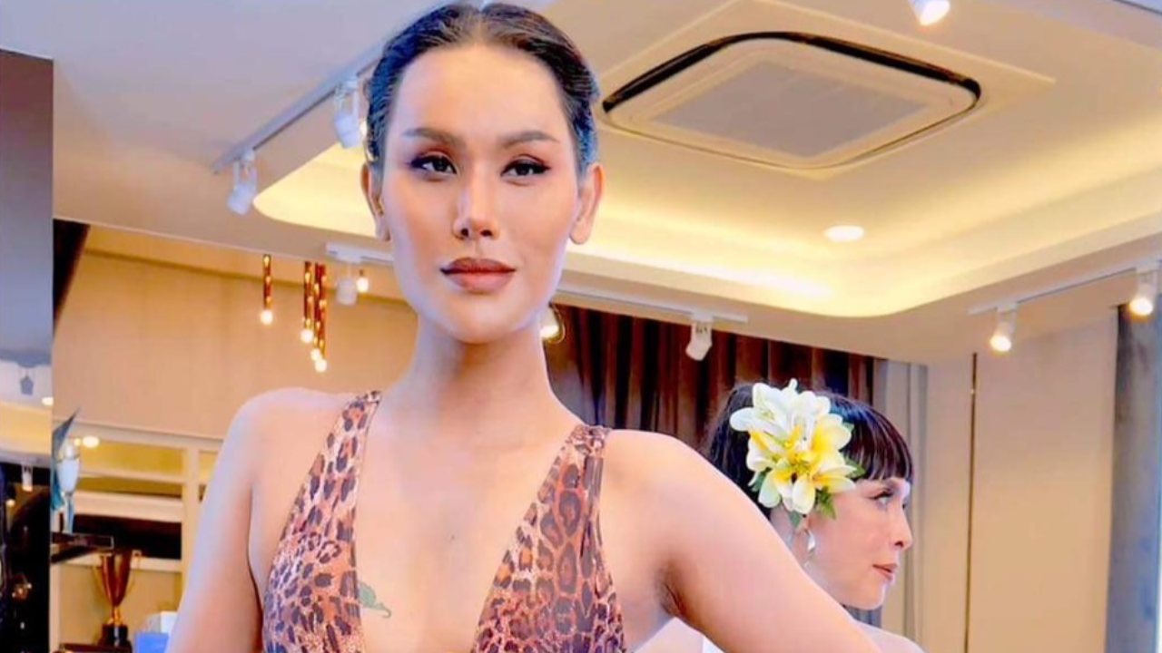 ไม่สนคนนินทา “แอนนา” อวดหุ่นแซ่บ ใส่ชุดว่ายน้ำวันพีซ โชว์ง่ามขาเห็นชัดๆ 