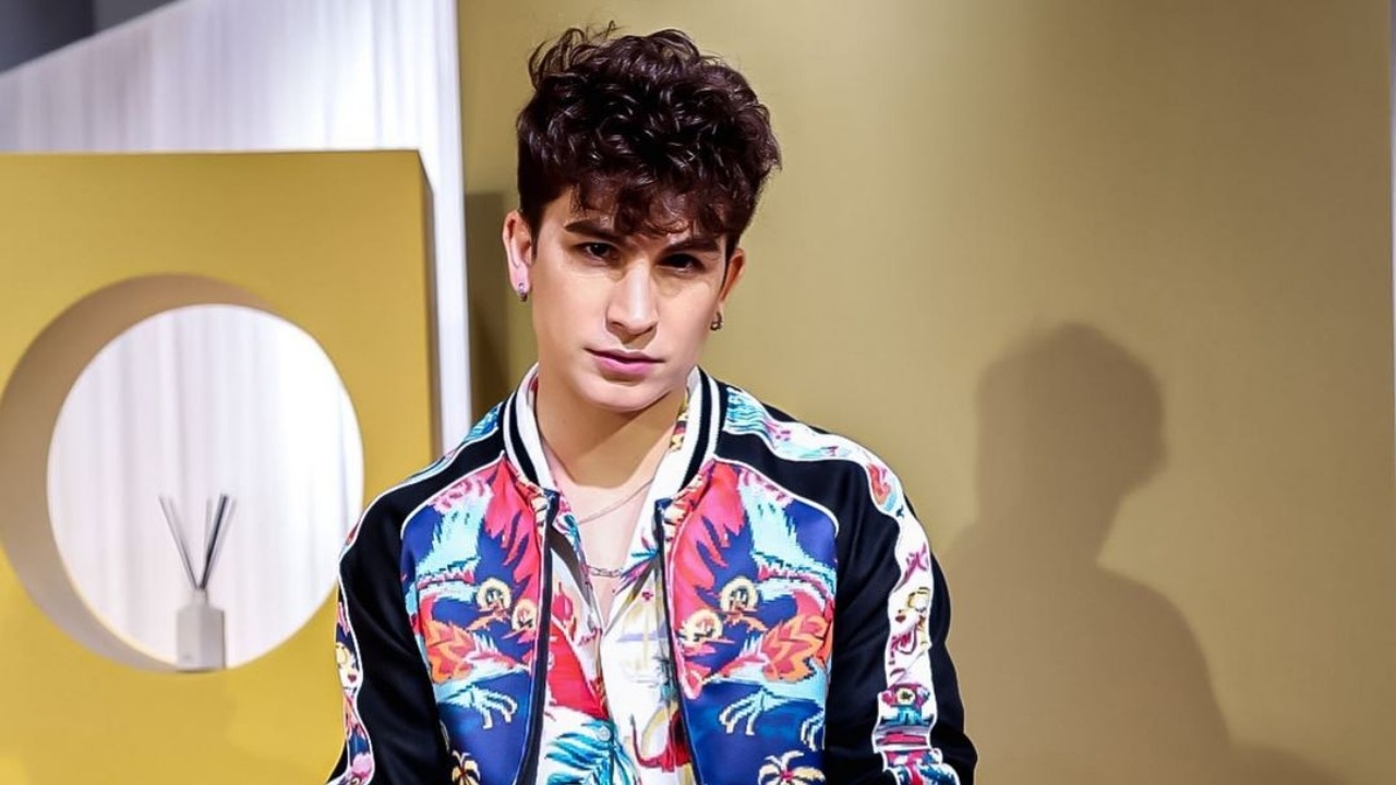 อองตวน พากย์มวย ศรีสุวรรณ ถูกลุงแหวกวงสื่อเข้าไปต่อย (คลิป)