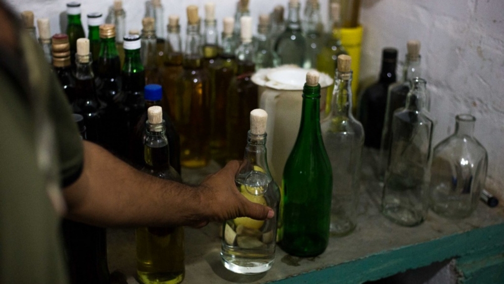 เหล้าเถื่อนเป็นพิษ ชาวเปรูดับอย่างน้อย 21 ศพ