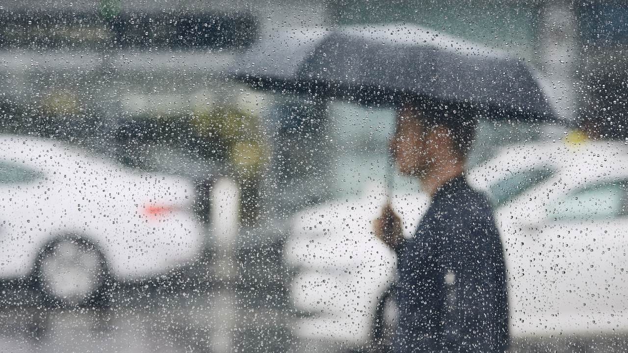 เตือนฉบับ 9 พายุโซนร้อน "เนสาท" จ่อเคลื่อนขึ้นฝั่งเวียดนาม ไทยมีฝนเล็กน้อย