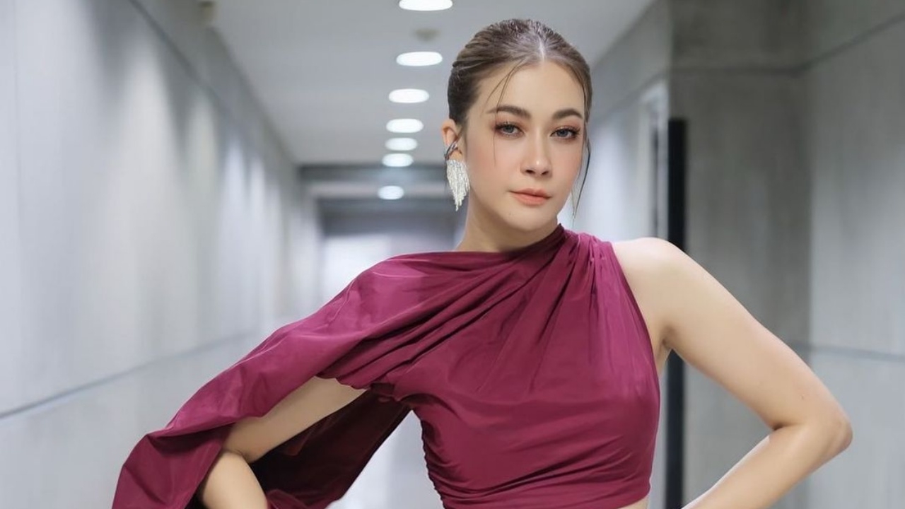 เอมี่ ตอบเรื่องเกือบล้มงานแต่งเพราะน้อง ต. ใช่คนที่หลายคนคิดหรือไม่ (คลิป)