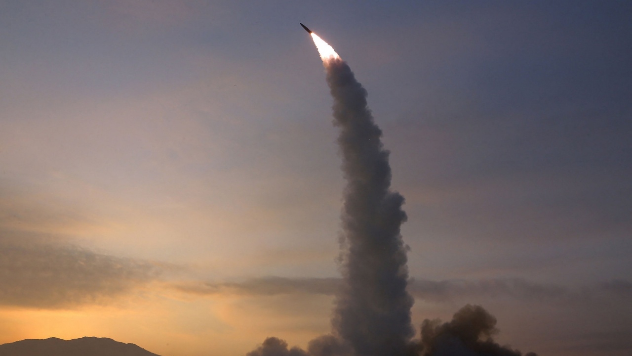 เกาหลีเหนือยิงขีปนาวุธลงทะเล หลังเครื่องบินรบเฉียดพรมแดนเกาหลีใต้