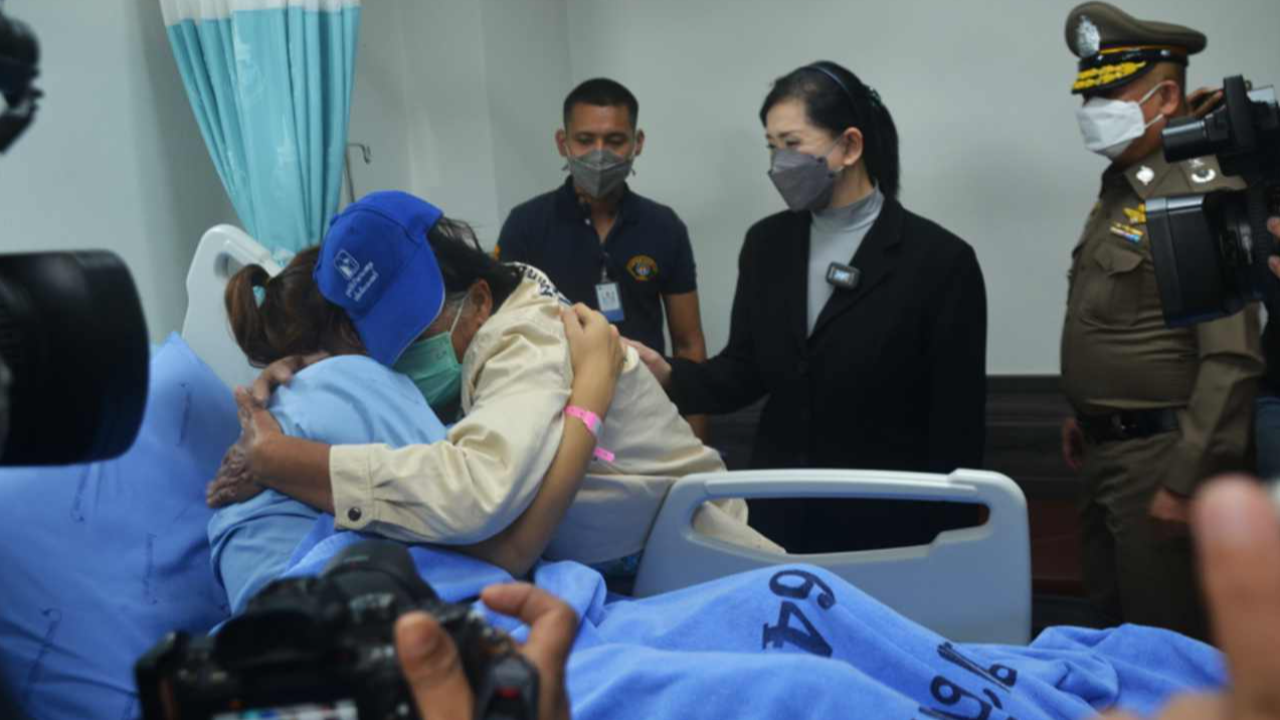 ปวีณา พาเแม่พบลูกสาว เหยื่อไอ้รุจโรคจิต สาวไทยในเยอรมนีแฉอีก สุดชั่ว