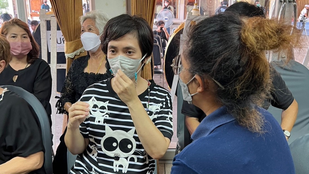 ลูกสาว เด่น ดอกประดู่ ป่วยกระดูกทับเส้นประสาท ร่วมงานศพพ่อครั้งสุดท้าย