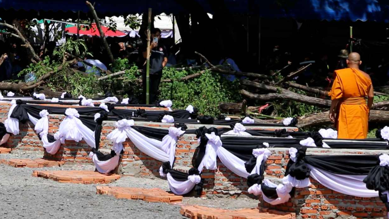 ทำกลหลอกแก้เคล็ด ขอเผาศพวันอังคาร วางศพครูหน้าศพเด็กให้พาขึ้นสวรรค์