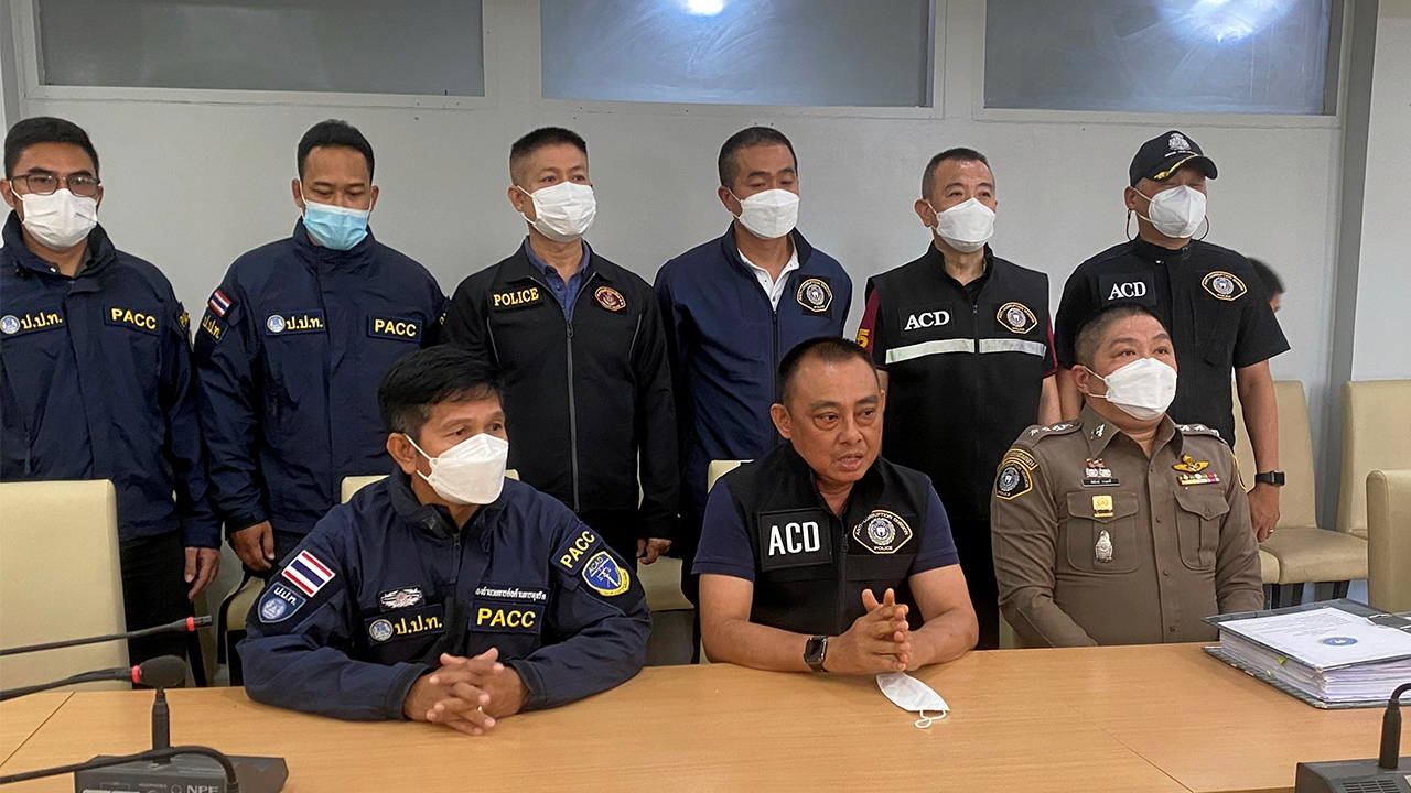 ตร.ปปป.จับคณบดี พร้อมผู้ต้องหาอีก1 ร่วมกันทุจริตนับล้าน จ้าง 3 วิทยากรทิพย์