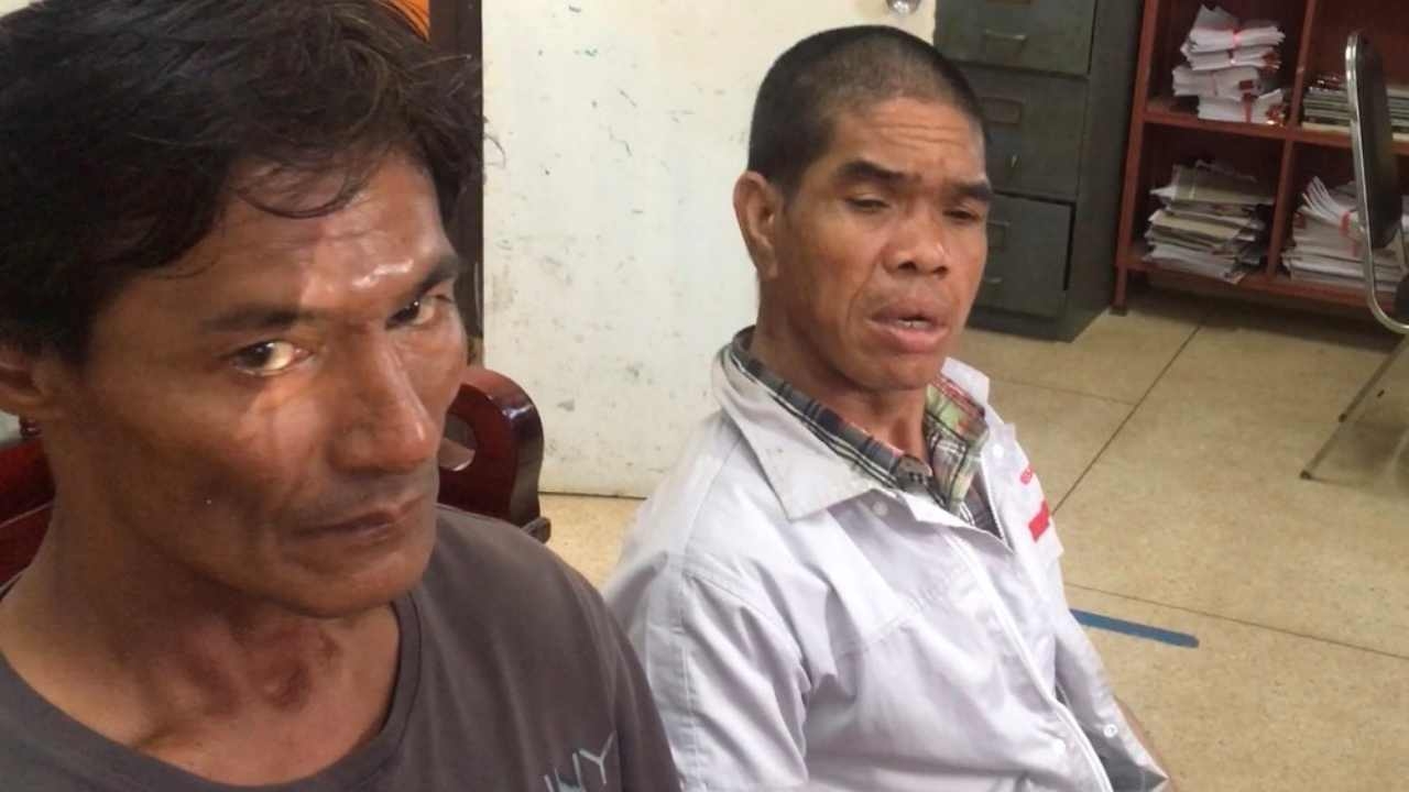 แจ้งความก็จับไม่ได้ สองหนุ่มอุ้มกระทืบหัวขโมย ถ่ายคลิปให้ญาติขู่คืนของ