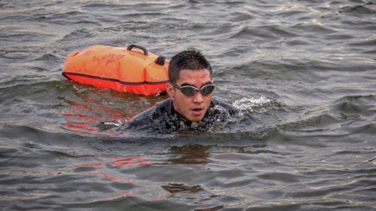 โตโน่ เดินหน้าต่อ ซ้อมว่ายน้ำวันแรก 1,650 ม. ก่อนลงว่ายจริงในน้ำโขง  