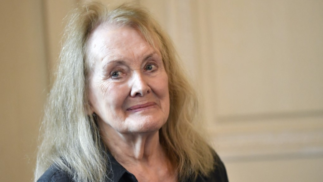 นักเขียนหญิงฝรั่งเศส คว้ารางวัลโนเบลวรรณกรรม จากผลงานสะท้อนชีวิตและสังคม