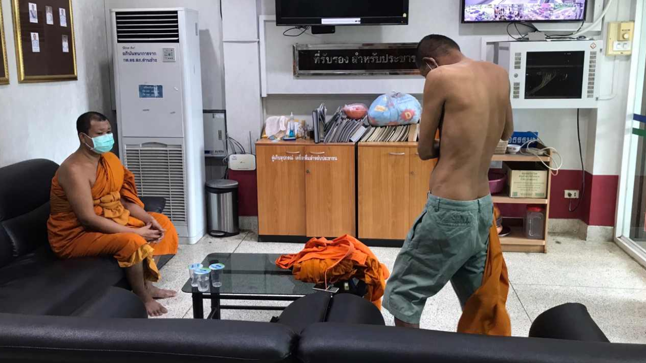 พระยังเสพ หลวงพี่ออกเรี่ยไรท่าทางไม่สำรวม แจ้งตร.จับ ตรวจเจอฉี่ม่วง