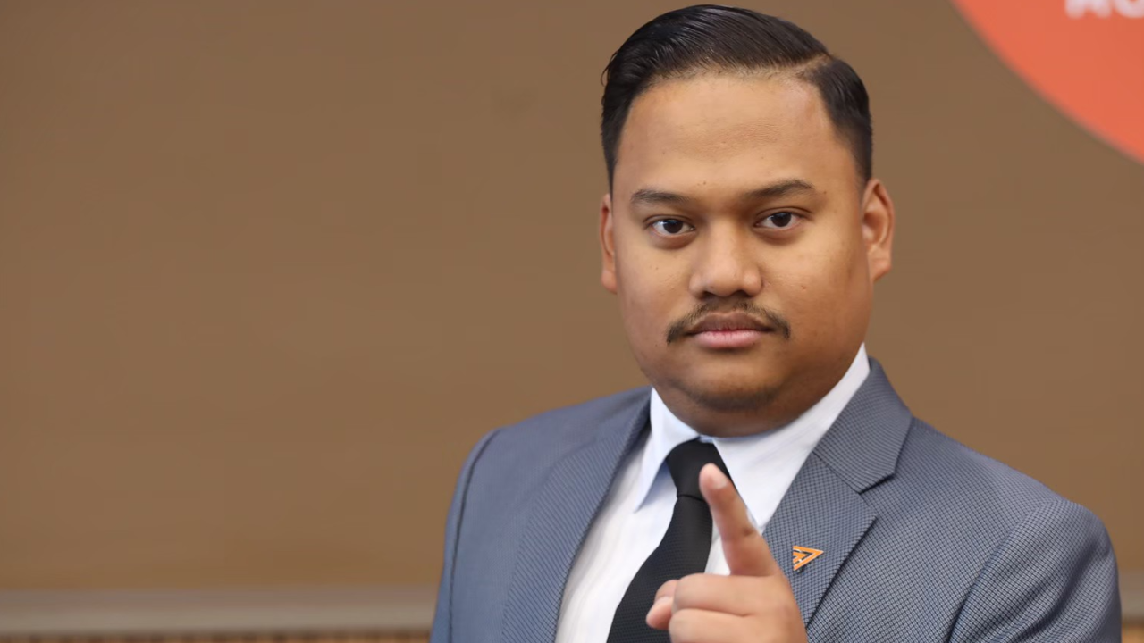 "ณัฐชา" ชี้ ข่าว "สามมิตร-ธรรมนัส" ย้าย สะท้อน "บิ๊กตู่" ไม่เหลือใคร