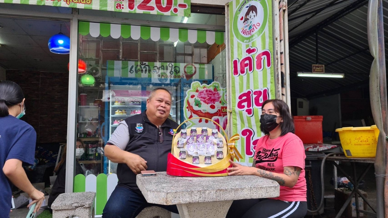 สั่งเด้ง พี่ตั้ม สิบตำรวจเอก สภ.ตาคลี เซ่นปมสั่งลูกน้องทำร้ายสาวร้านเค้ก