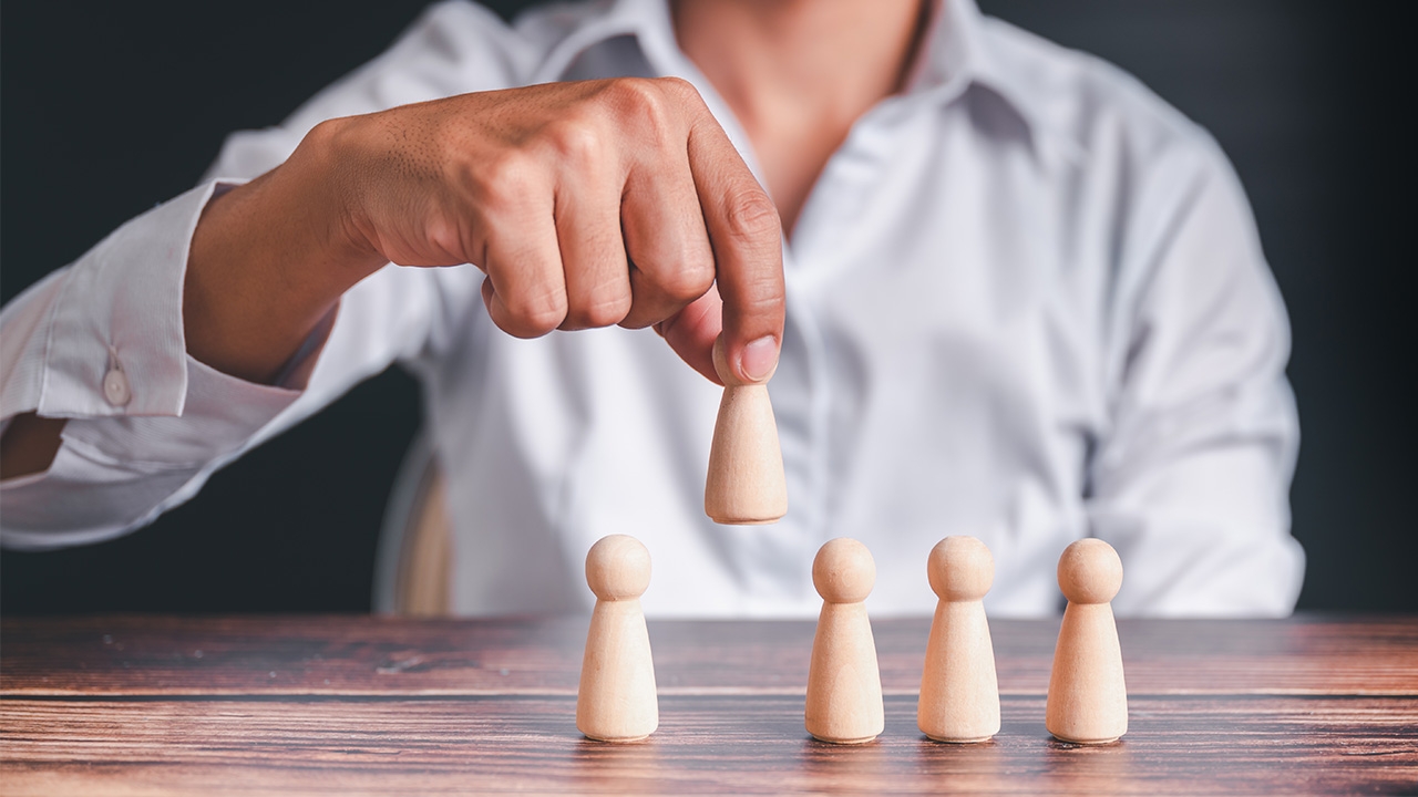 ด้วยกระแสหรือกระสุน?