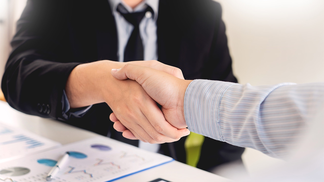 อยู่ที่ “ซาร์” จะกล้าเปลืองตัวไหม