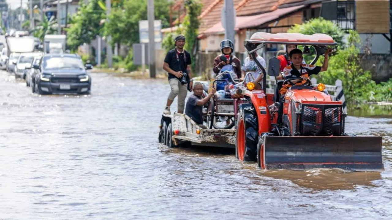 ห่วงประชาชนเดินทางพื้นที่น้ำท่วม “ประยุทธ์” ขอทุกภาคส่วนร่วมกันช่วยเหลือ