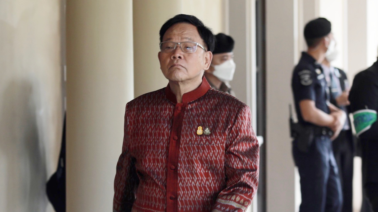 สันติ บอกไม่รู้เรื่อง เงินเยียวยาเกษตรกรยาสูบ 50 ล้าน ขอรอถาม ผอ.สำนักงบฯ