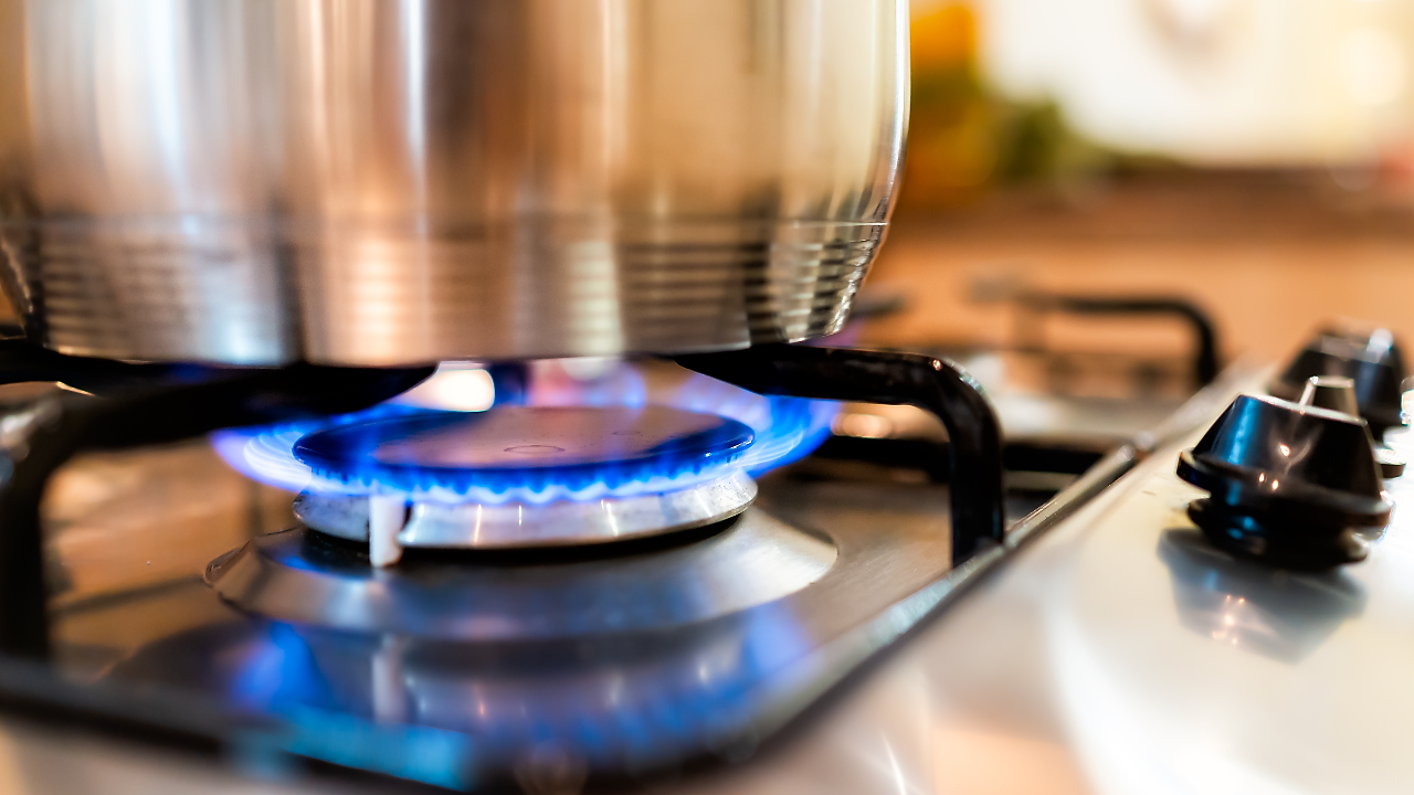 ครม. อนุมัติ 302 ล้าน ช่วยส่วนลดค่าก๊าซหุงต้มให้ผู้มีบัตรสวัสดิการแห่งรัฐ