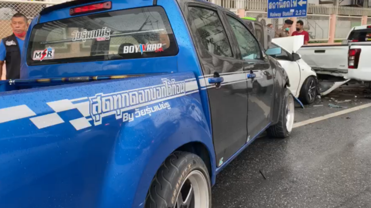 วัยรุ่นยืมรถเพื่อนซิ่ง ชนยับ 4 คัน แม่ครวญจะเอาเงินที่ไหนไปให้เขา