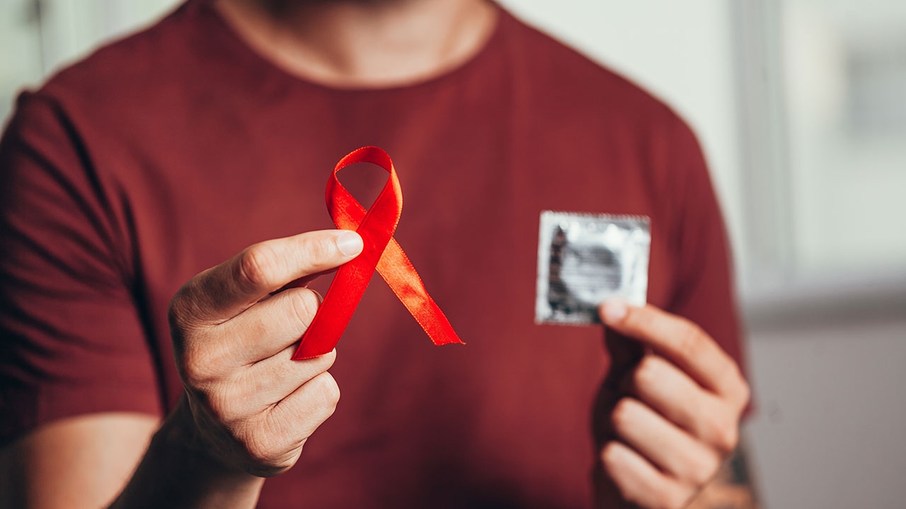 รู้เท่าทันและวิธีป้องกัน “โรคเอดส์”