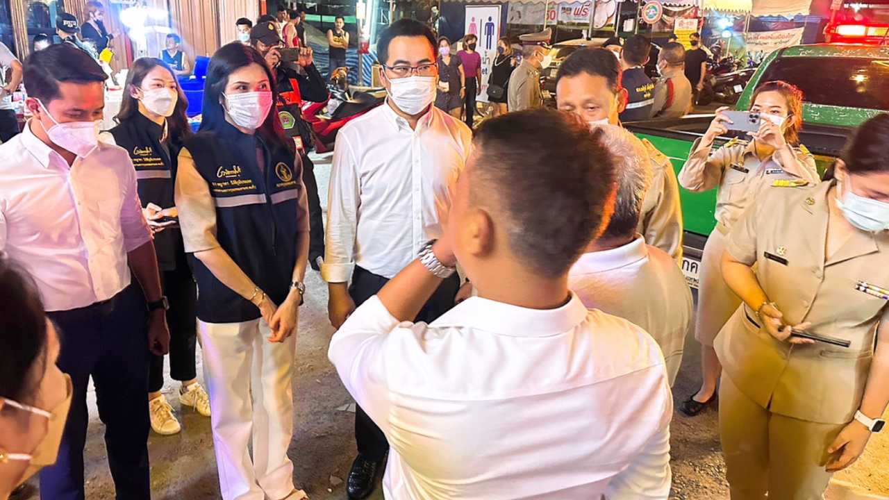 "พลภูมิ" ลุย ตลาดปัฐวิกรณ์ ปิดคอนเสิร์ต ไม่ได้รับอนุญาต ชาวบ้านเดือดร้อน