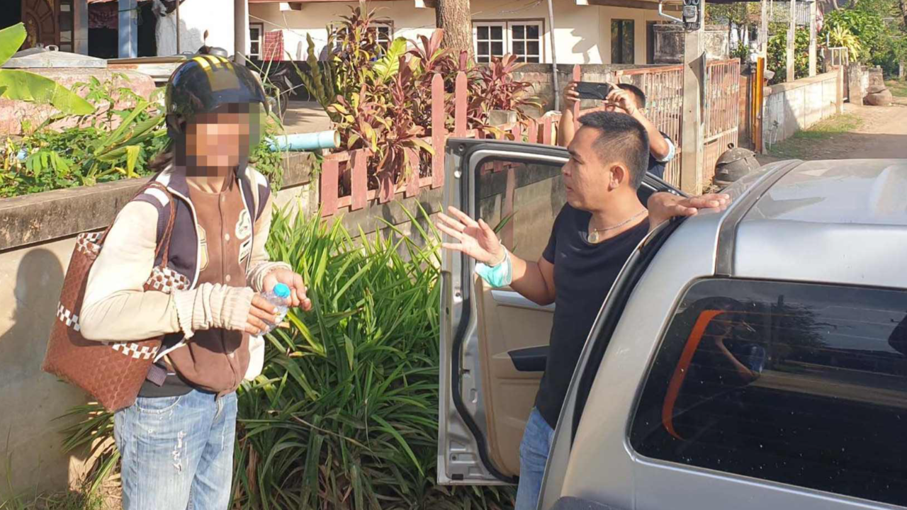 จับแล้ว บักโต่ง ชายไม่ชอบหญิง จับ ด.ช.นั่งตัก อ้างแค่เอามือสอดก้น