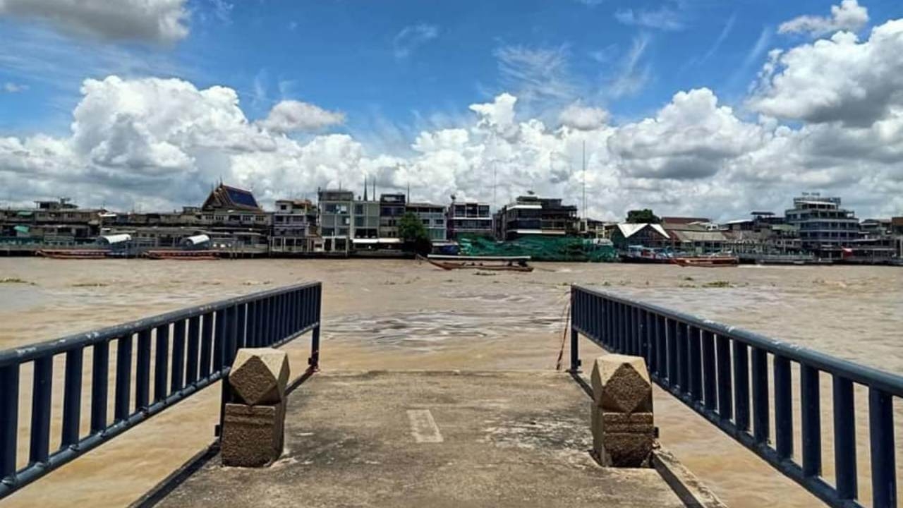 กทม. เตือนประชาชนเฝ้าระวัง "น้ำทะเลหนุนสูง" ช่วงวันที่ 24 พ.ย.-2 ธ.ค. 2565