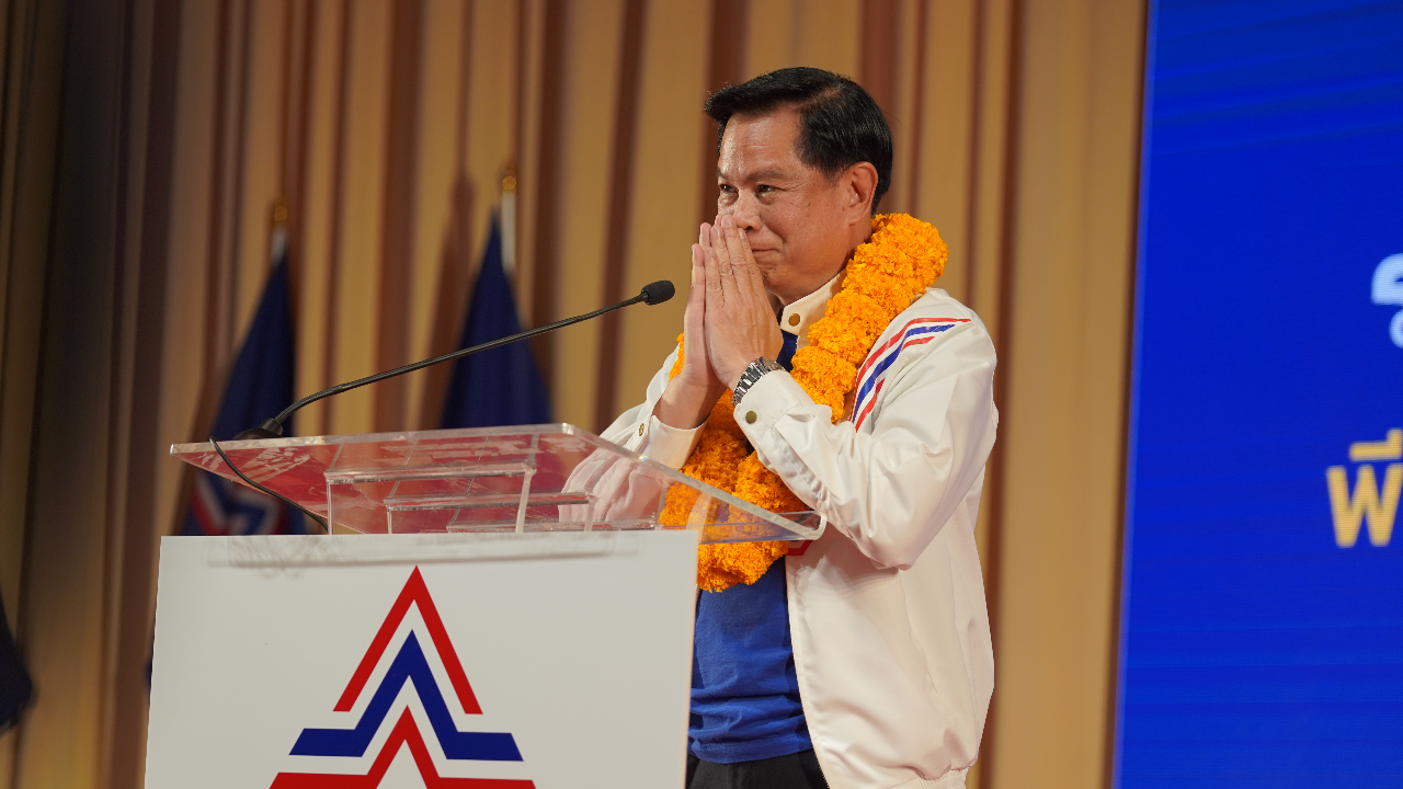 เปิดประวัติ “พีระพันธุ์ สาลีรัฐวิภาค” สู่เส้นทางชีวิตหัวหน้าพรรครวมไทยสร้างชาติ