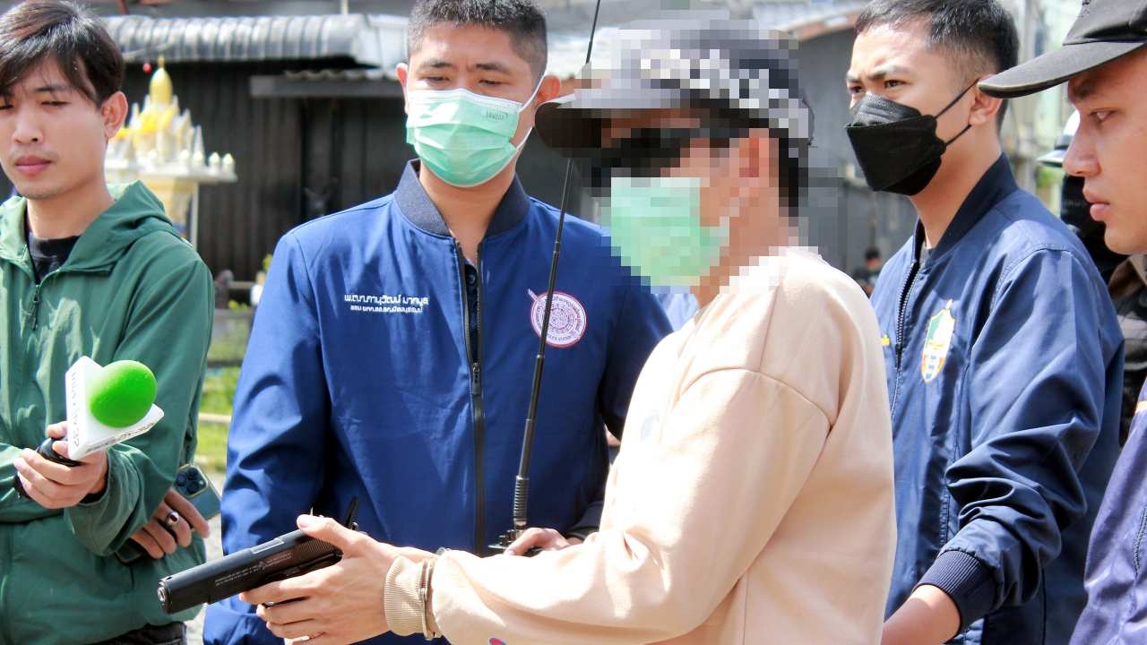 ตร.คุมหนุ่มราชบุรีทำแผนยิงมือระนาดเอก อ้างเขม่นหน้ากันยิงเพราะความเมา