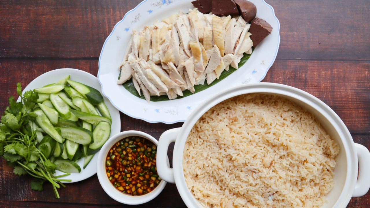 น้ำจิ้มข้าวมันไก่ สูตรง่ายๆ สไตล์บ้านเรา สำหรับทำขายหรือกินเอง