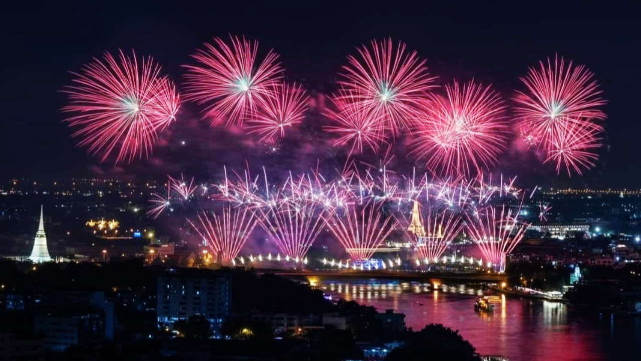 เช็ก 6 จุด แสดงแสงสี “วิจิตร เจ้าพระยา” พร้อมเพิ่มรอบพลุ รัฐบาลชวนชมฟรี