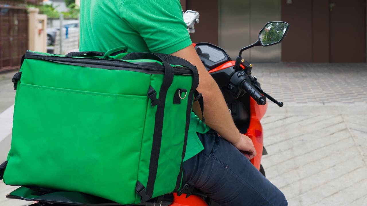 ทัวร์ลงหนัก หนุ่มโพสต์ด่าไรเดอร์พิการ บอก "ไม่ไหวอย่าทำ" ทำโซเชียลวิจารณ์สนั่น