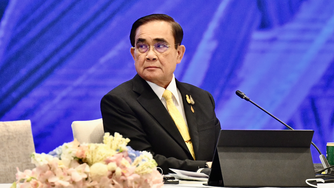 เชียร์ “บิ๊กตู่” เป็นนักการเมืองเต็มตัว เชื่ออยู่ “รทสช.” ปังกว่า