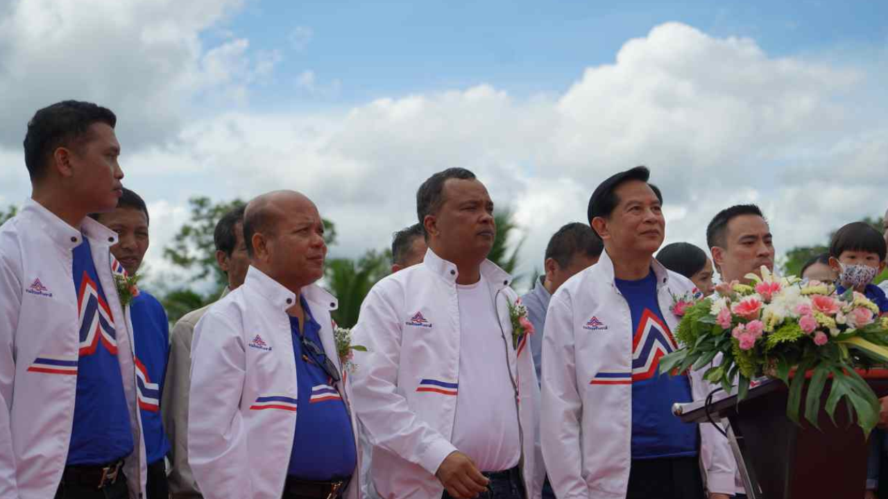 “พีระพันธุ์” ควง “วิสุทธิ์” เปิดศูนย์ฯ รทสช.“พัทลุง” ยังไม่ได้คุยนายกฯ